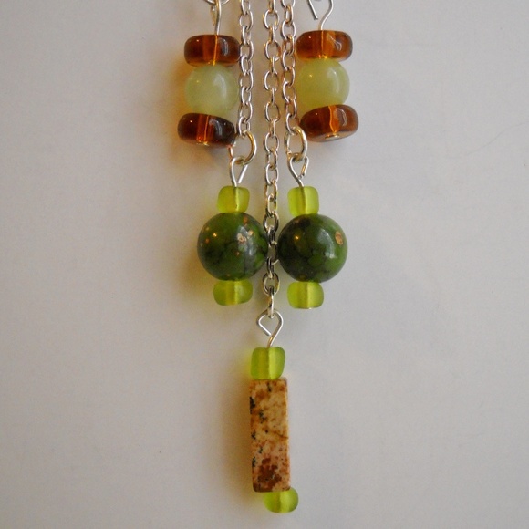 Green Shell Hoop Amber Glass Brown Beaded Pendant Necklace Silver Chain Handmade - Picture 4 of 7